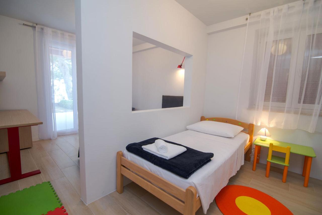 Jelena B4 Aparthotel Veli Lošinj Екстериор снимка